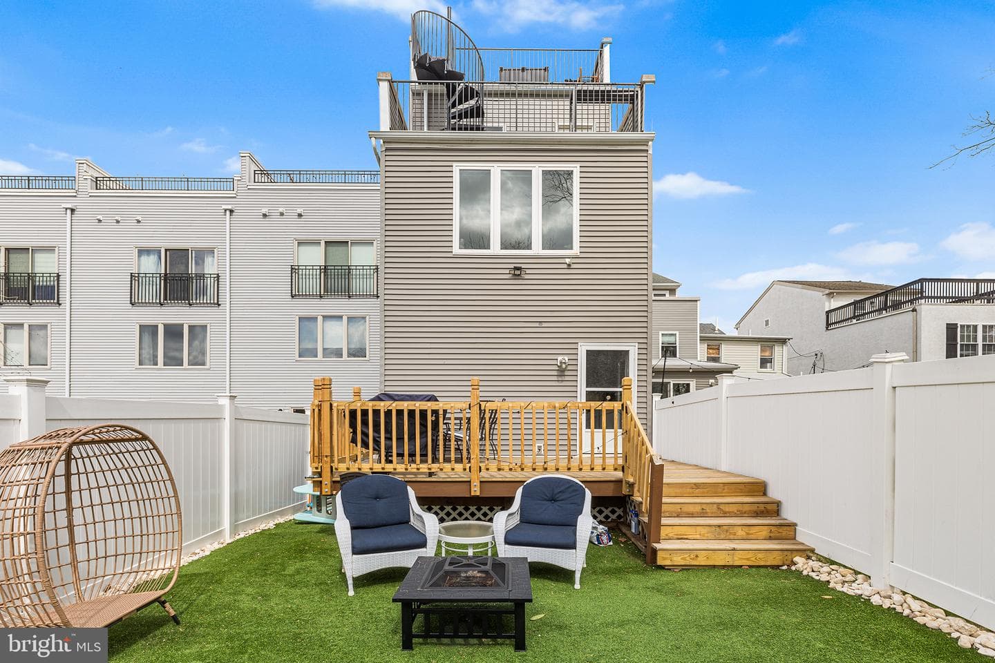 339 Delmar Street photo 2
