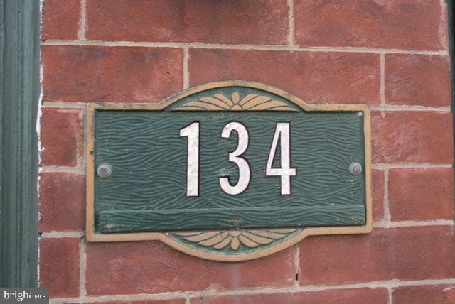 134 Dickinson Street photo 26