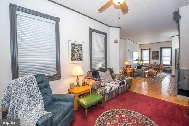 134 Dickinson Street photo 9