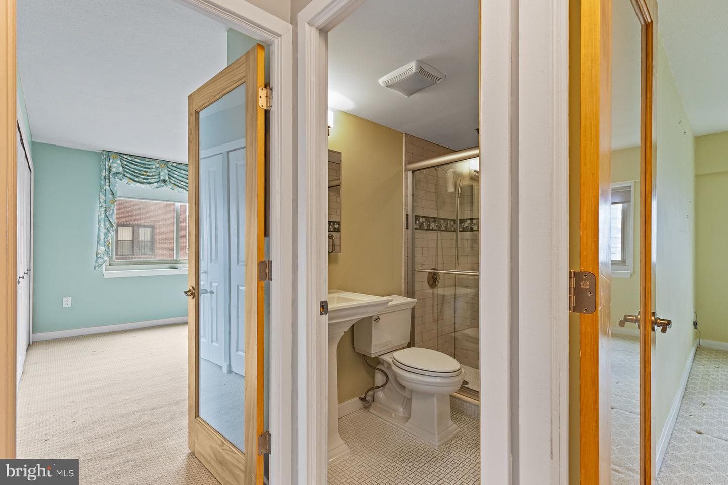 1919 Chestnut Street #718 photo 16