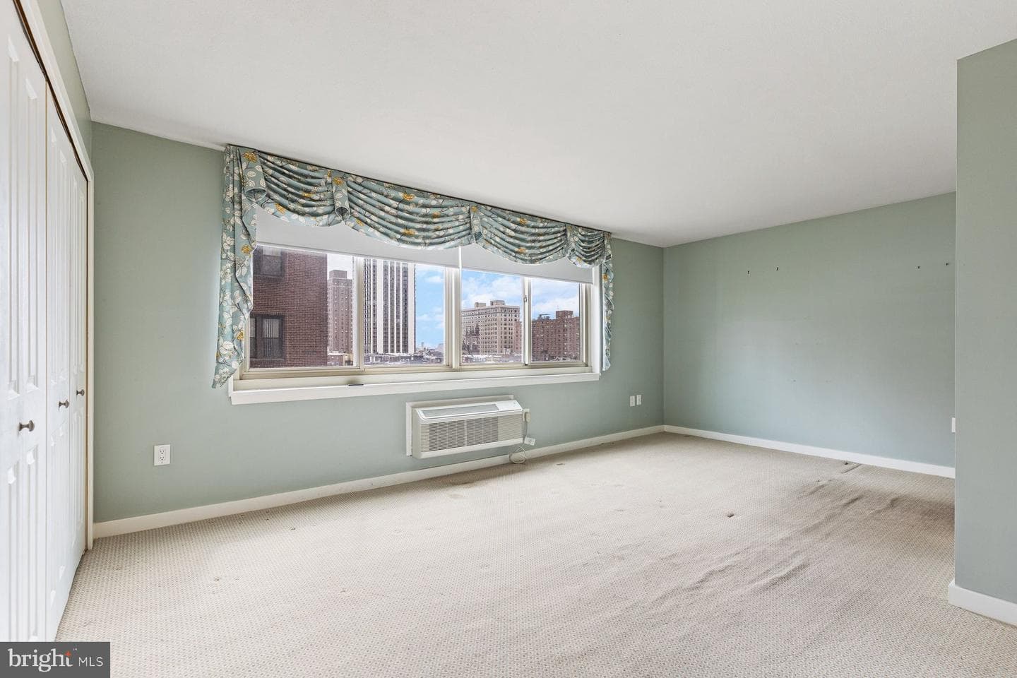1919 Chestnut Street #718 photo 18