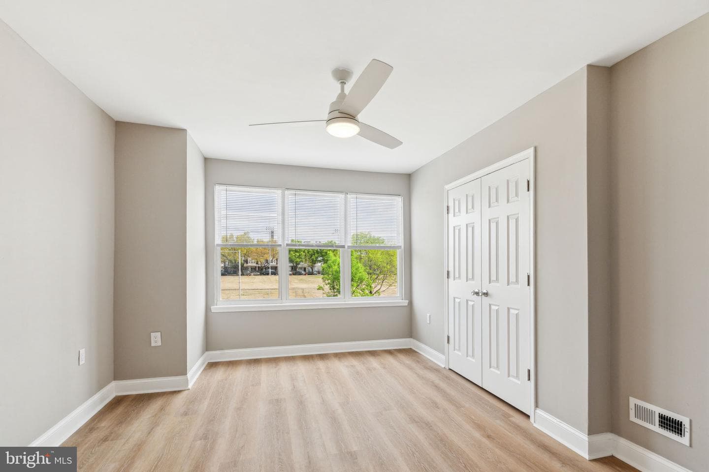 2954 Cedar Street photo 20