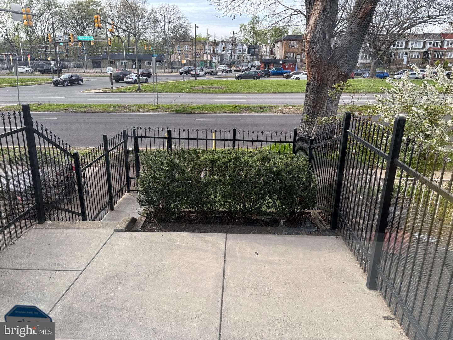 4003 E Roosevelt Boulevard photo 3
