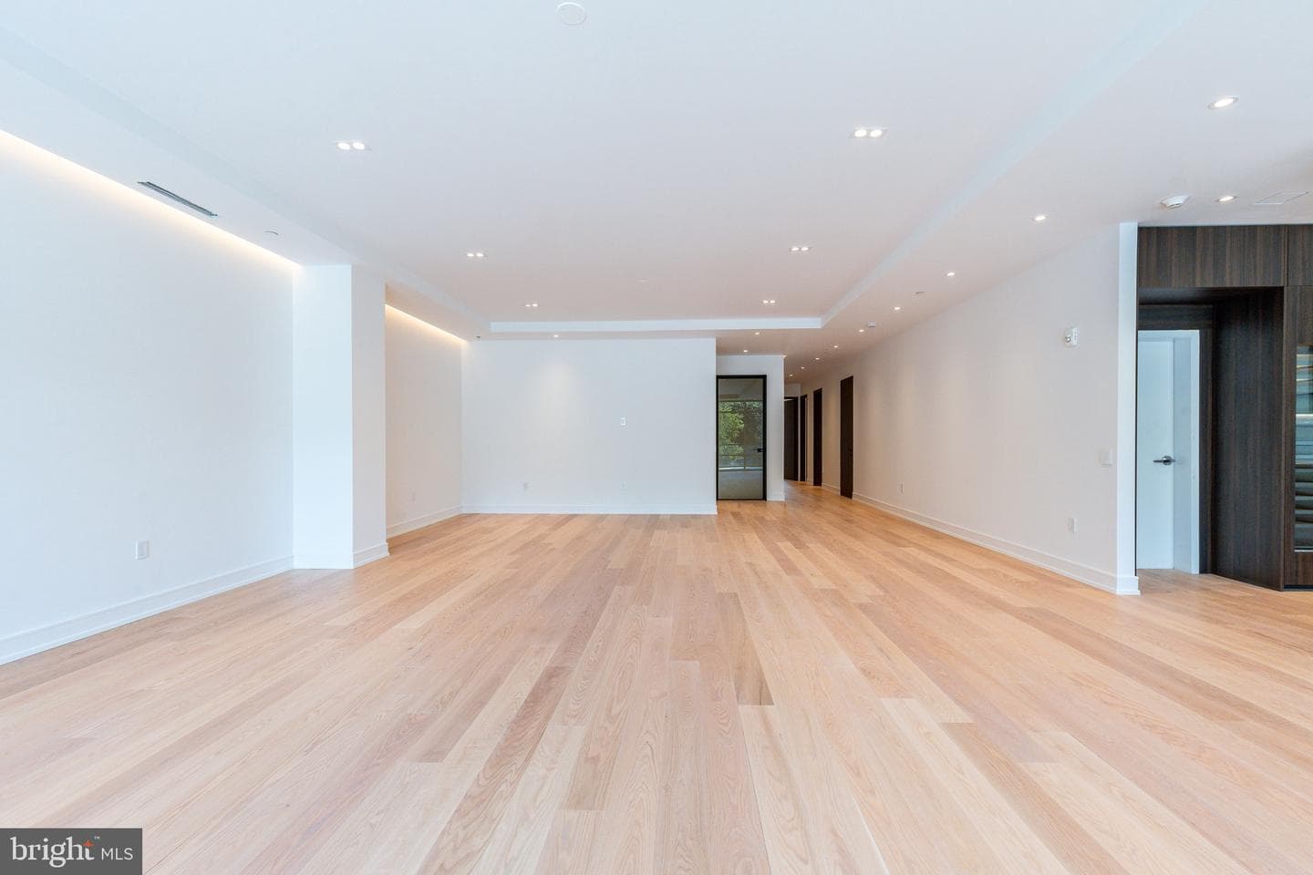 223 S 6th Street #701 photo 28