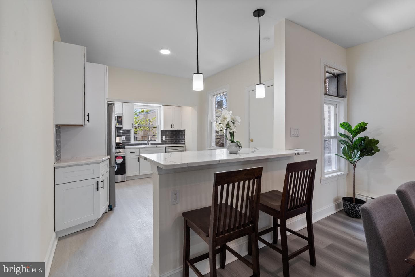 6147 Algard Street photo 10