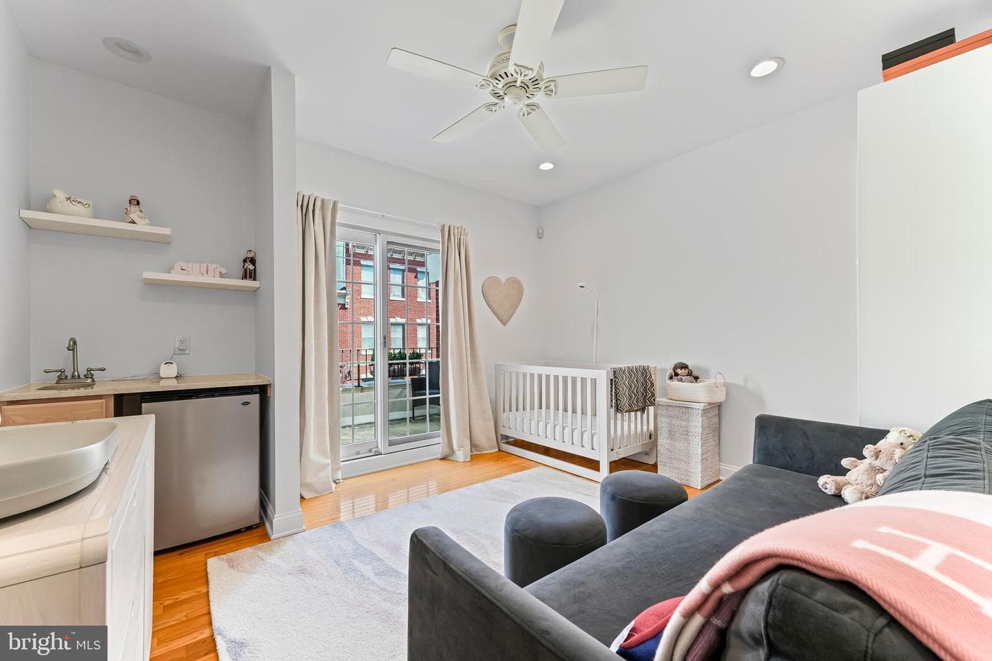1530 Bainbridge Street photo 19