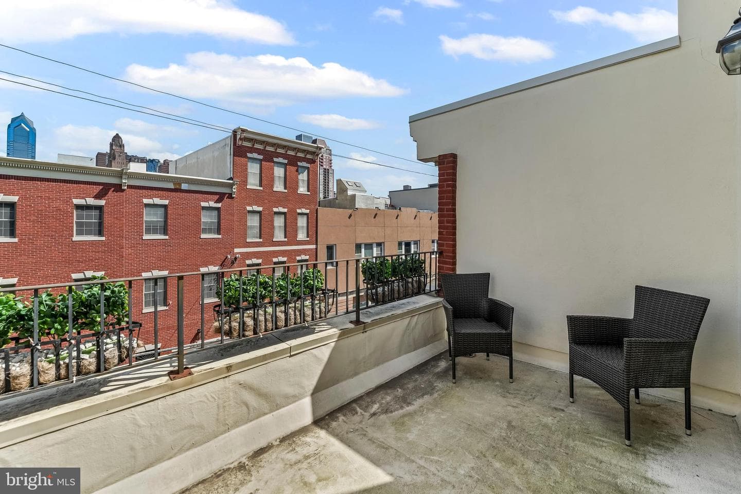 1530 Bainbridge Street photo 34