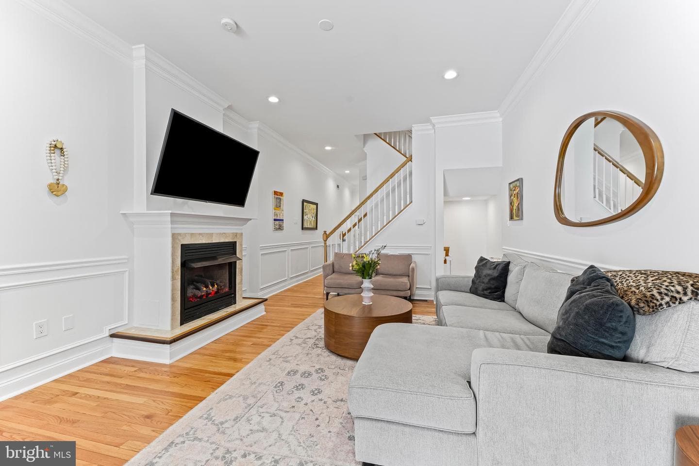 1530 Bainbridge Street photo 4