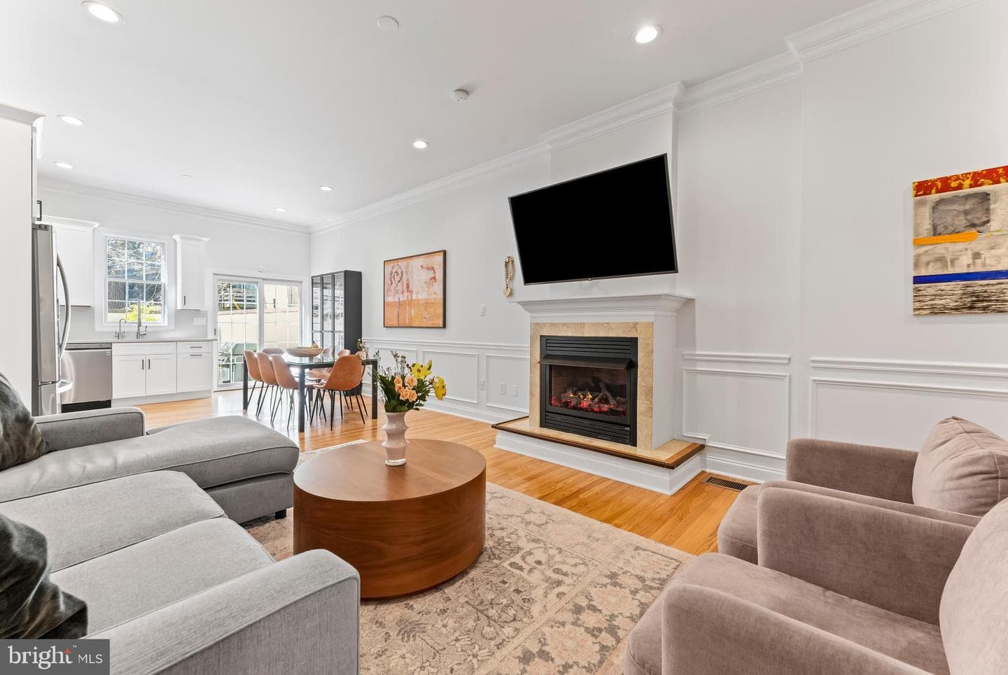 1530 Bainbridge Street photo 9