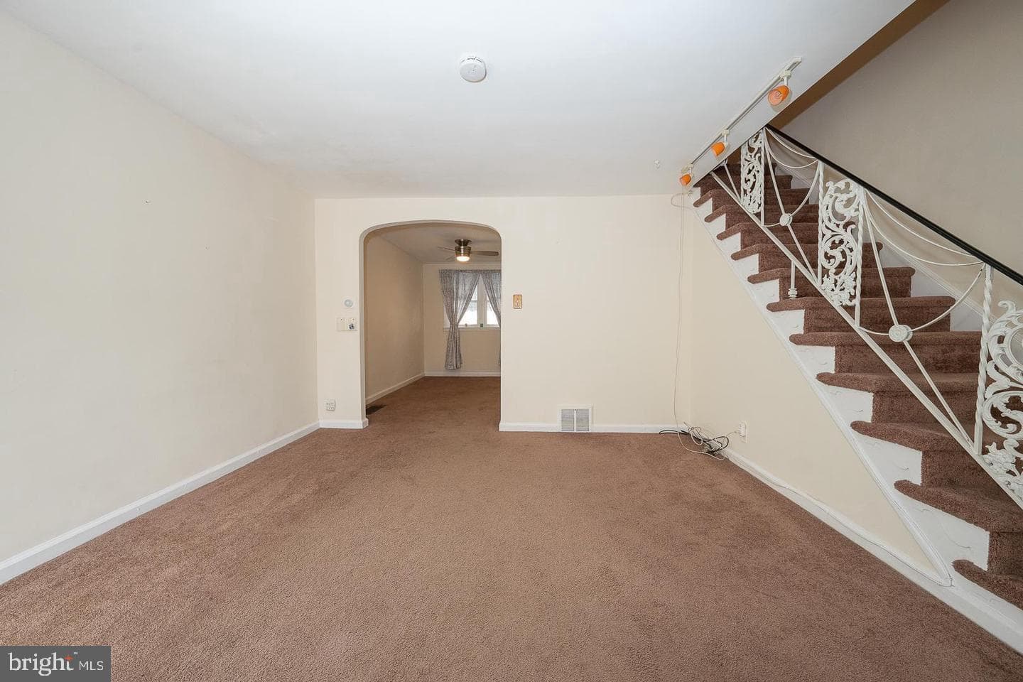 8022 Moro Street photo 7