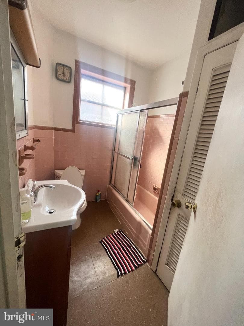 1733 Moore Street photo 14