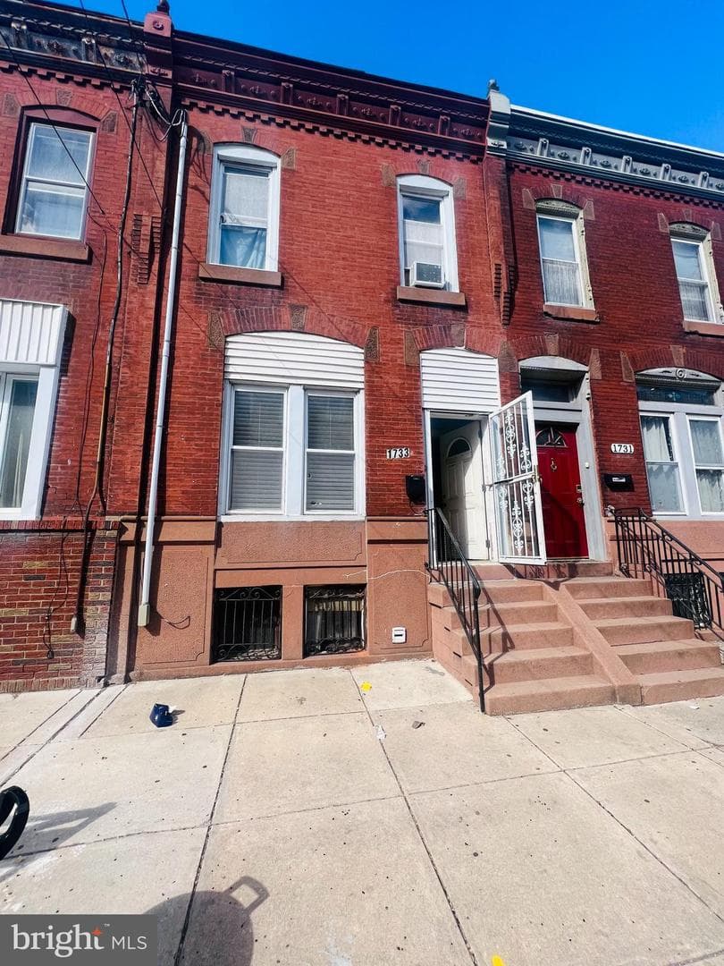 1733 Moore Street photo 21
