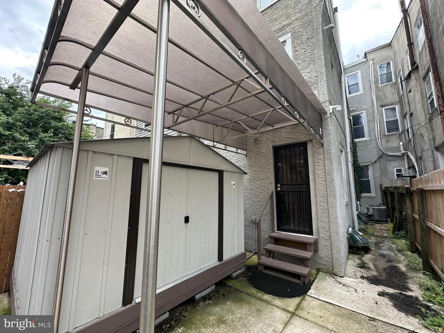 1117 Wallace Street photo 32
