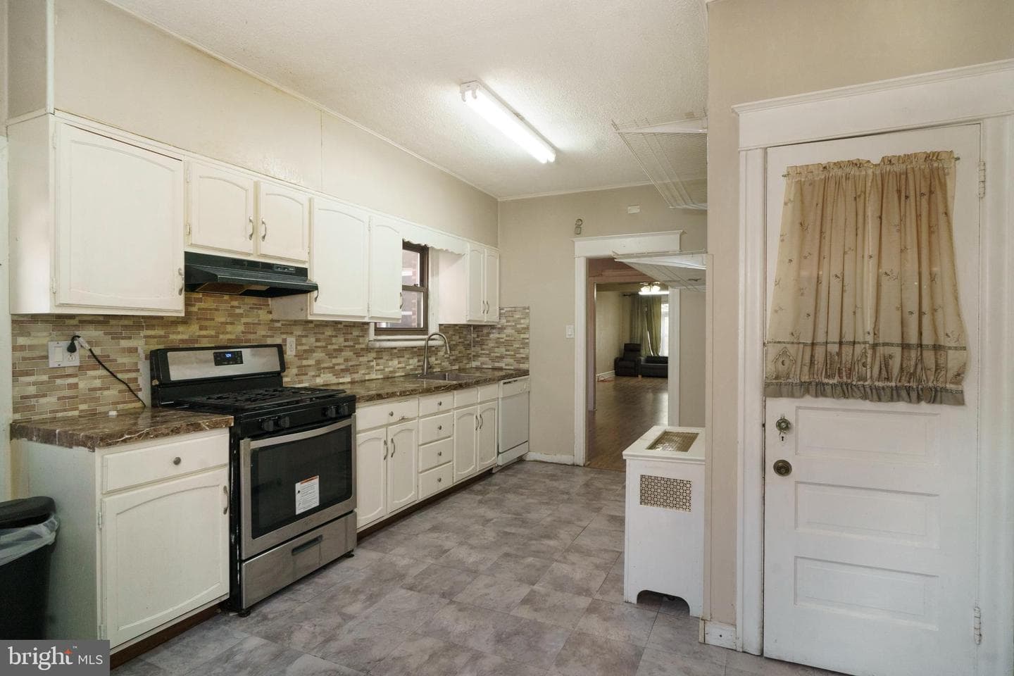 3322 Ryan Avenue photo 6