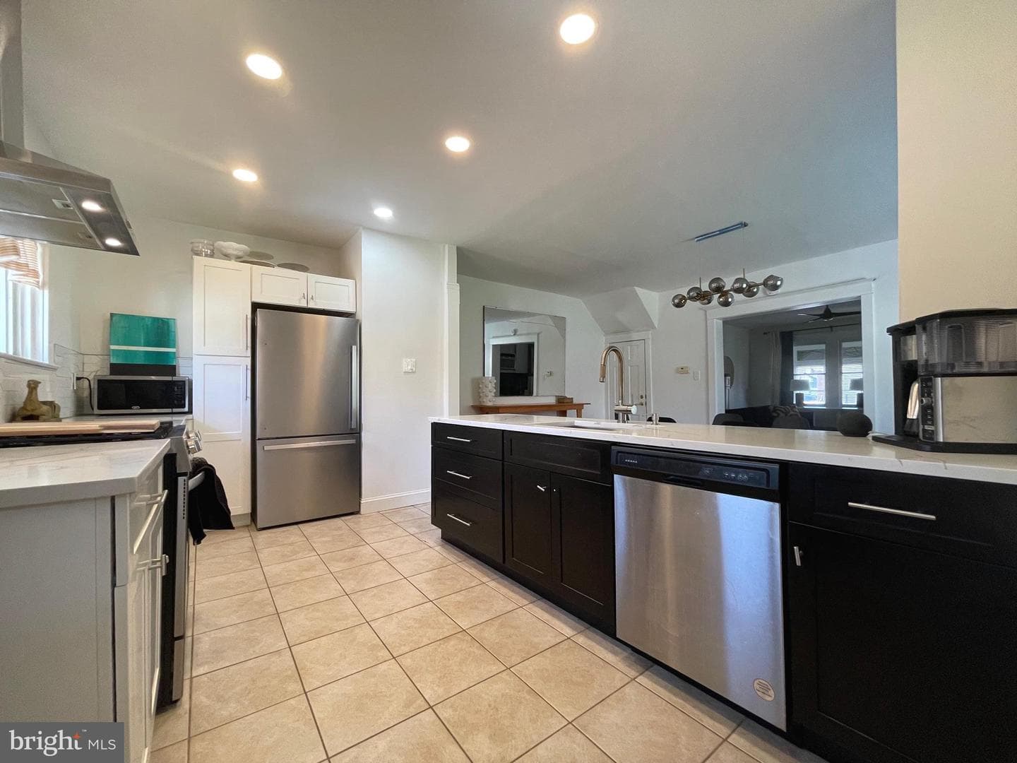 7039 Walker Street photo 10