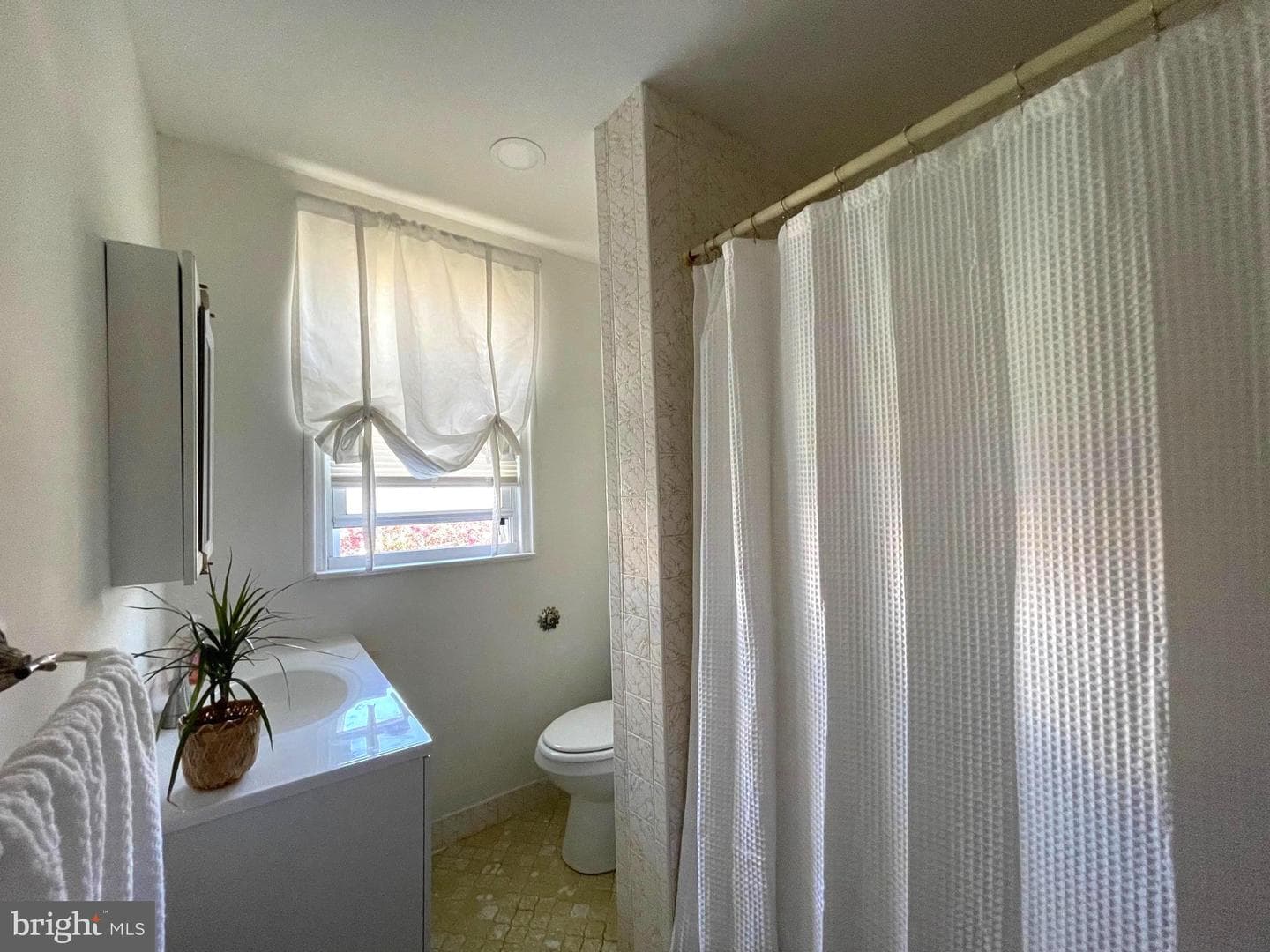 7039 Walker Street photo 13