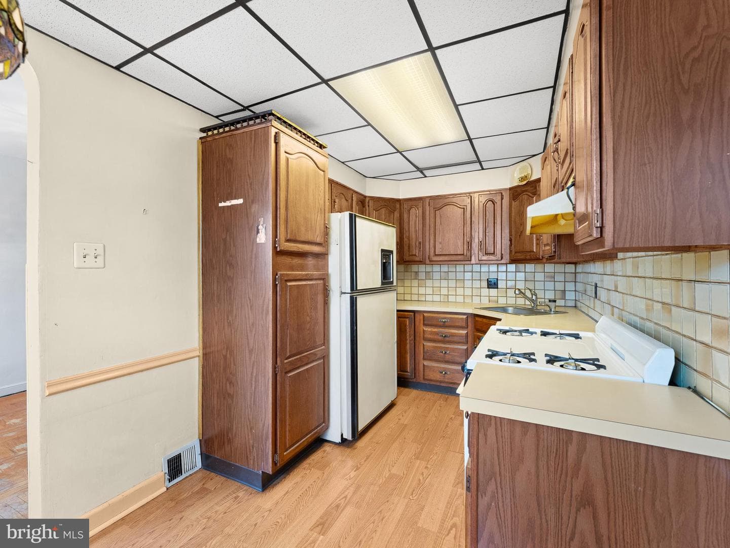 6833 E Roosevelt Boulevard photo 10
