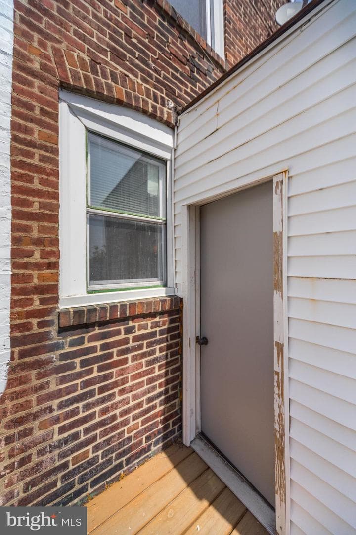 5786 Stewart Street photo 9
