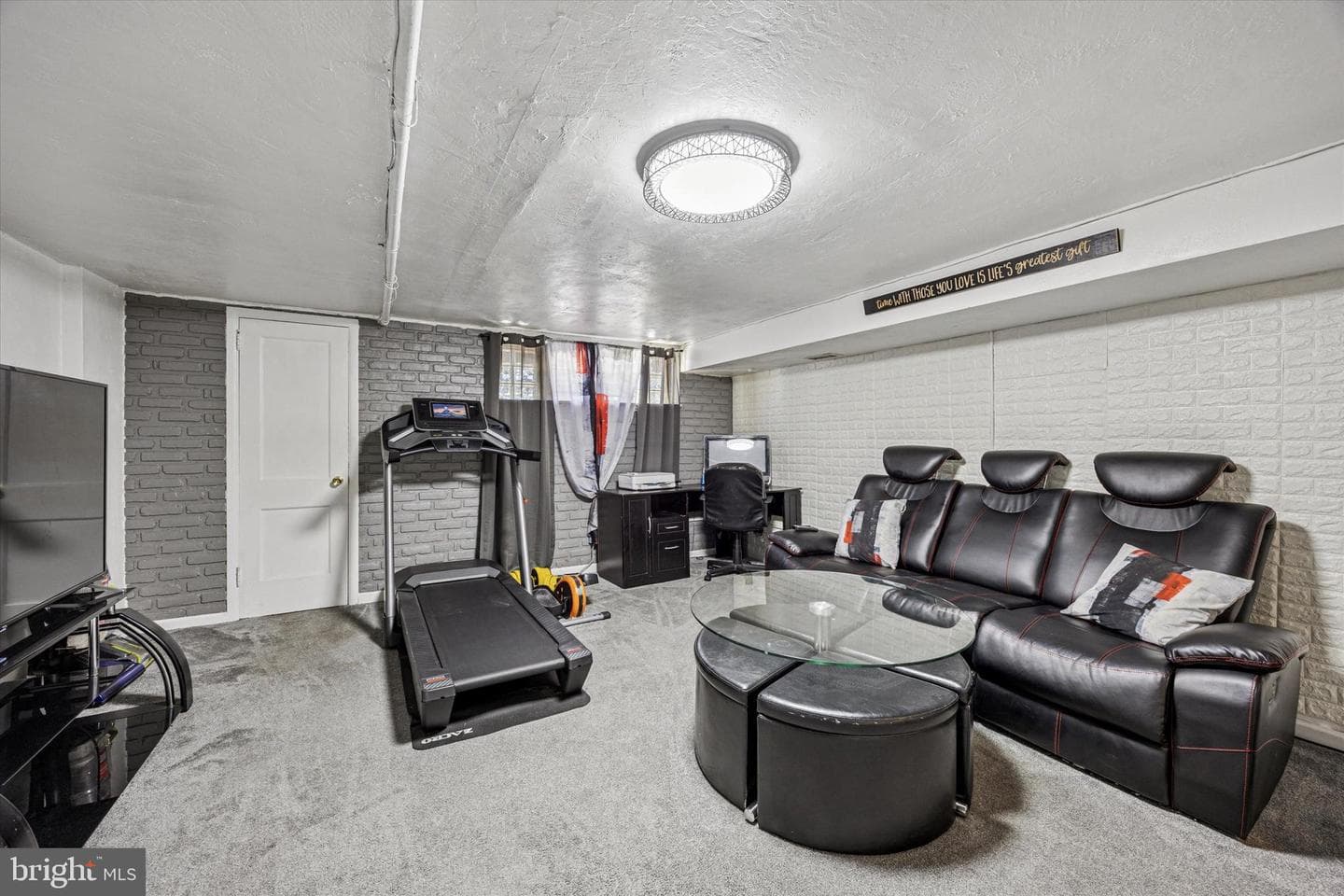 805 Tyson Avenue photo 18