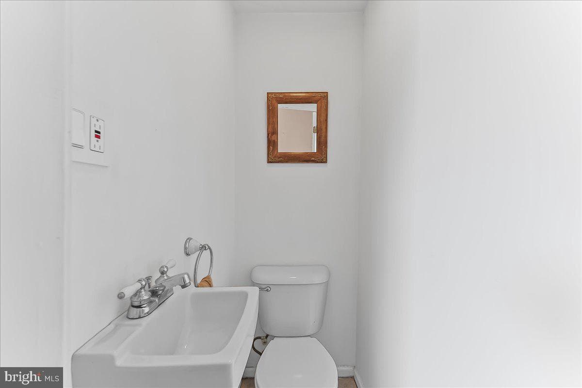 134 Osborn Street photo 13