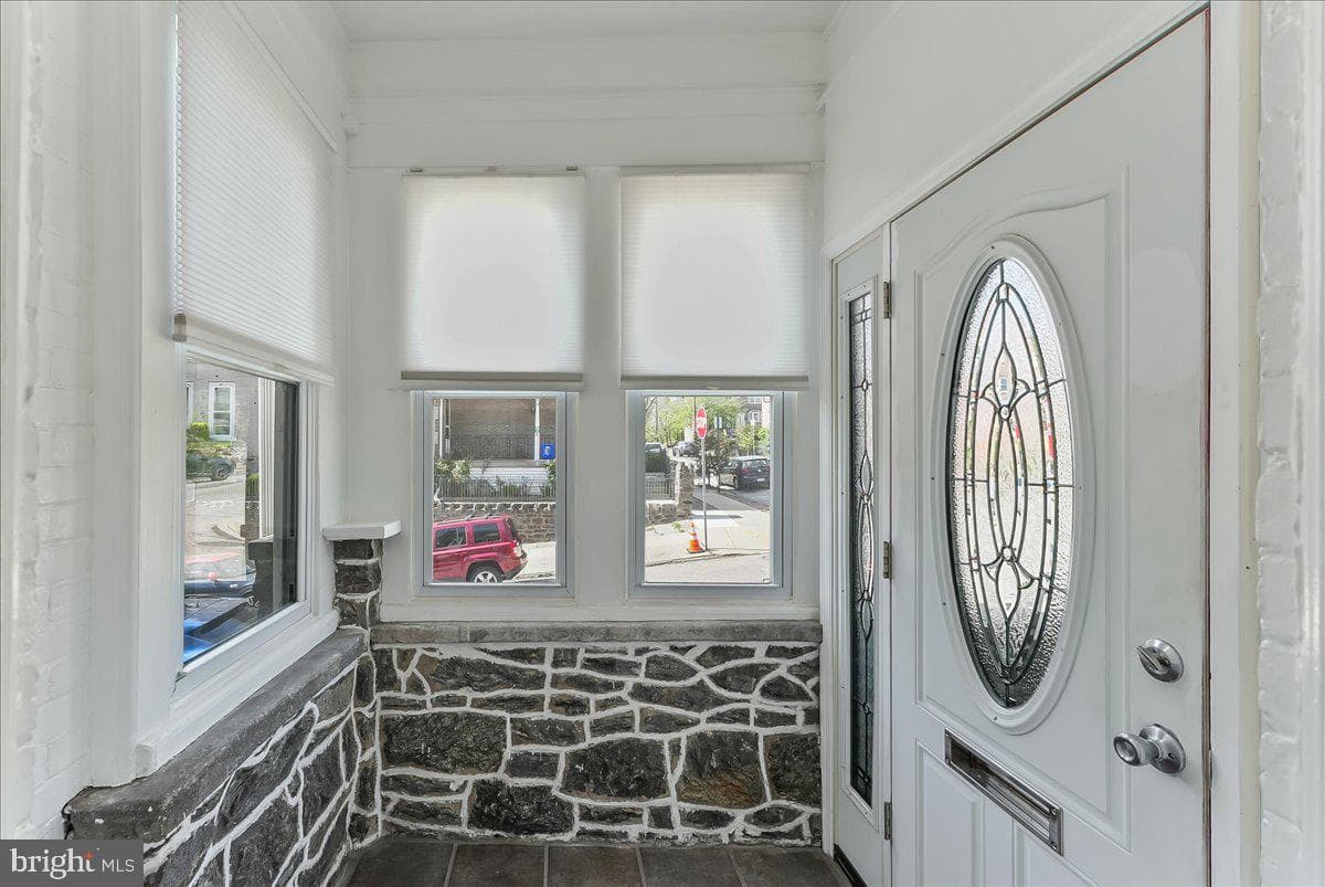 134 Osborn Street photo 4