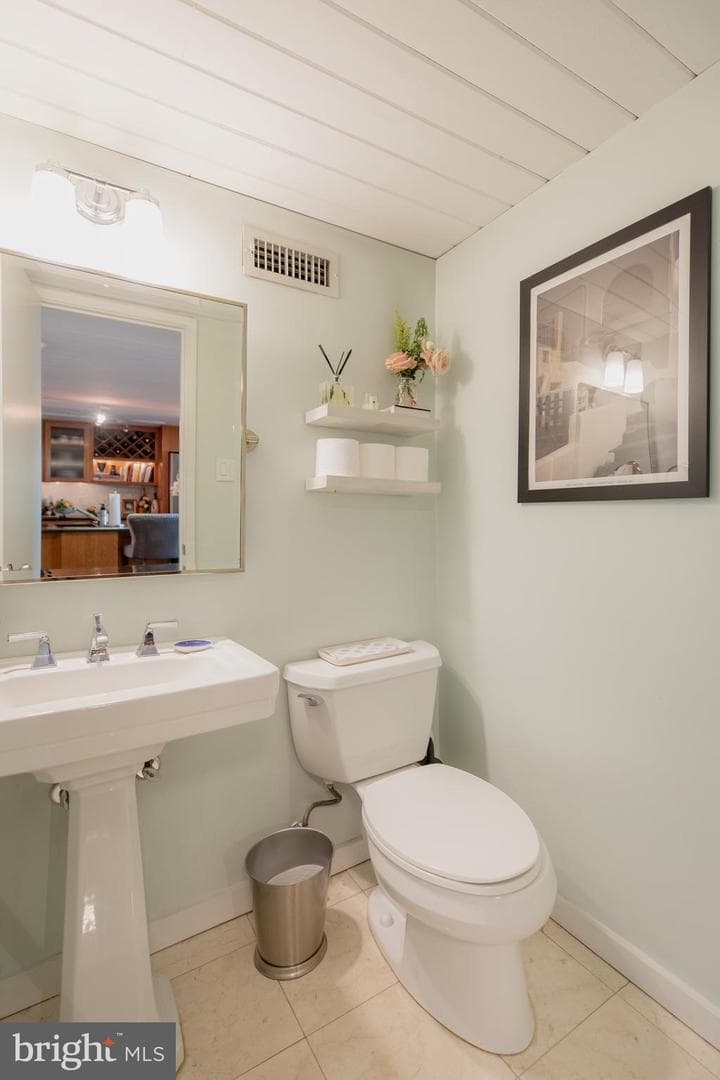 1023 Clinton Street #303 photo 19