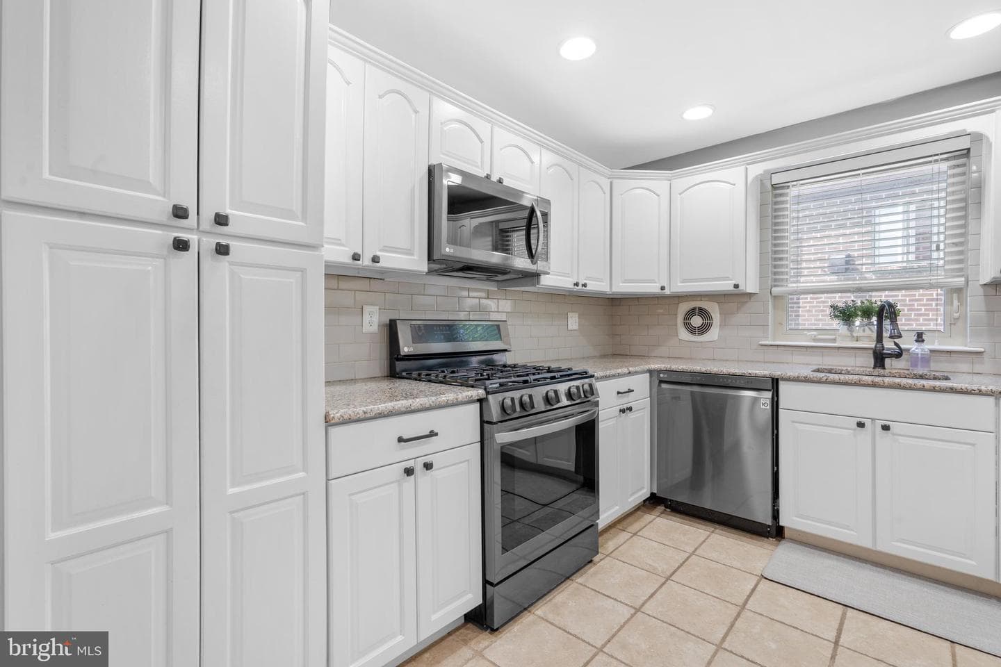 15146 Ina Drive photo 12