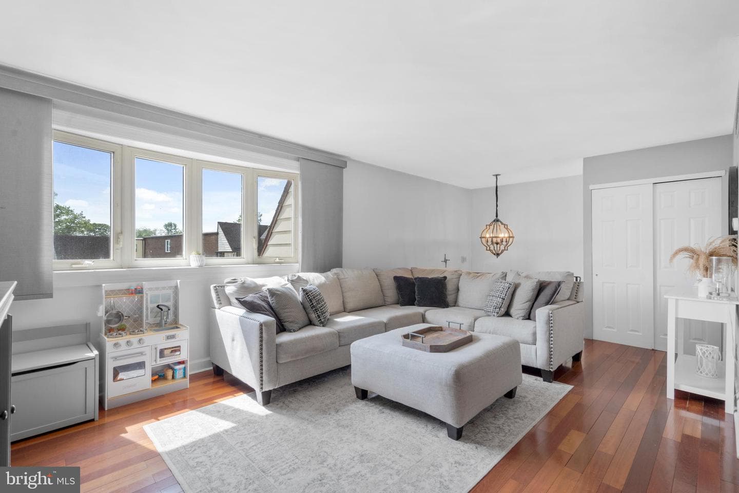 15146 Ina Drive photo 8