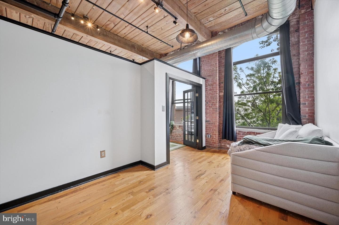 1524 N Hancock Street #402 photo 27