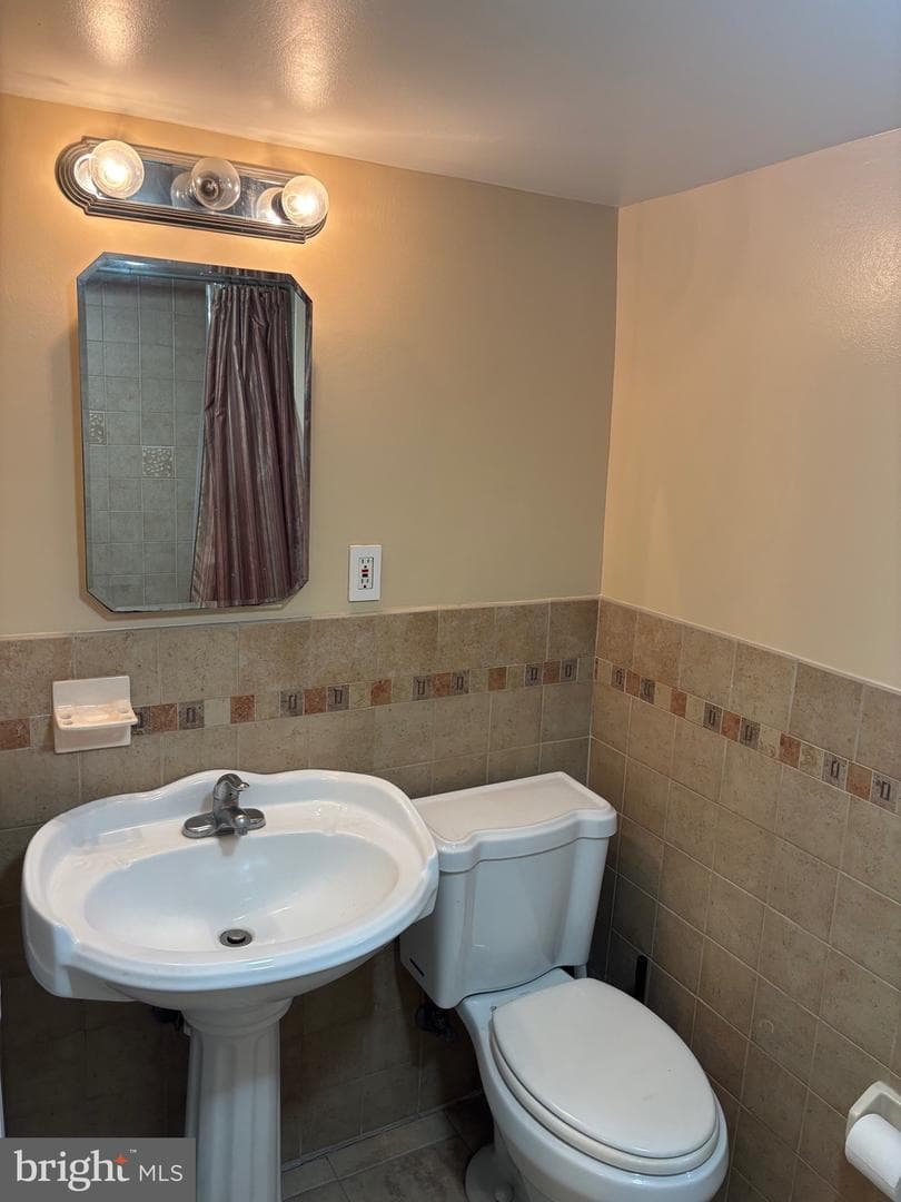 6783 Ridge Avenue photo 12