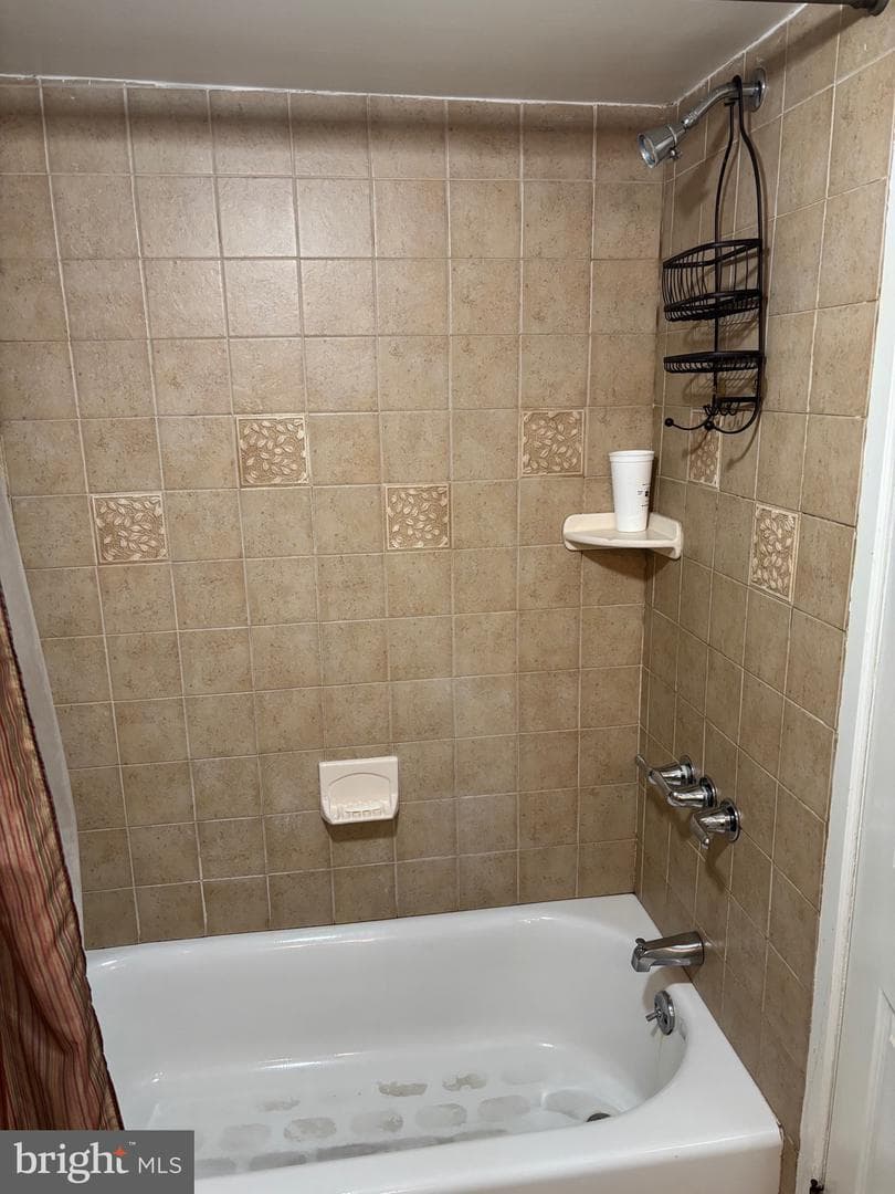 6783 Ridge Avenue photo 13