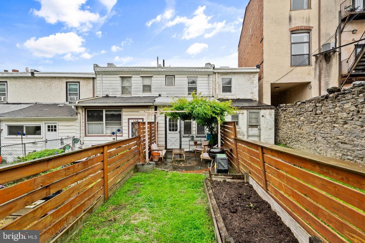 215 Krams Avenue photo 21