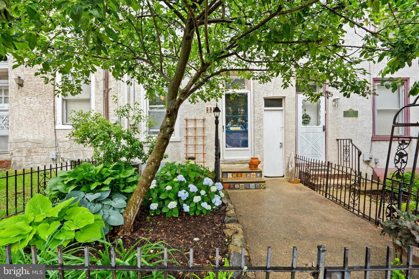 215 Krams Avenue photo 22