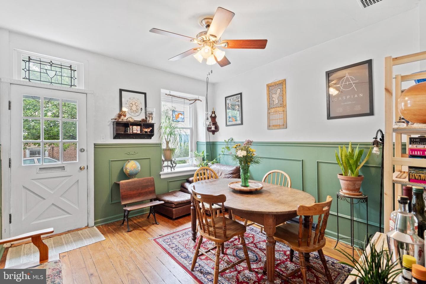 215 Krams Avenue photo 3