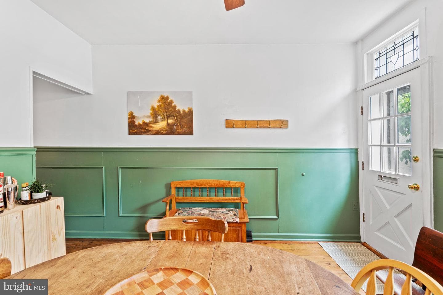 215 Krams Avenue photo 4