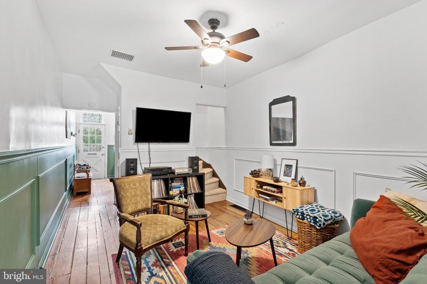 215 Krams Avenue photo 6