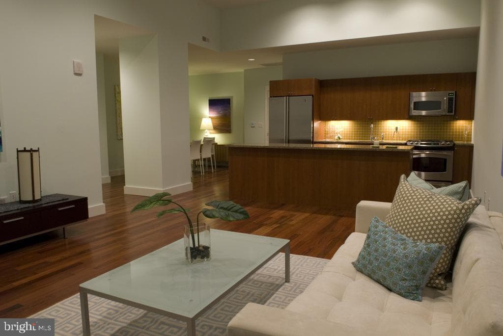 1101 Locust Street #4c photo 10