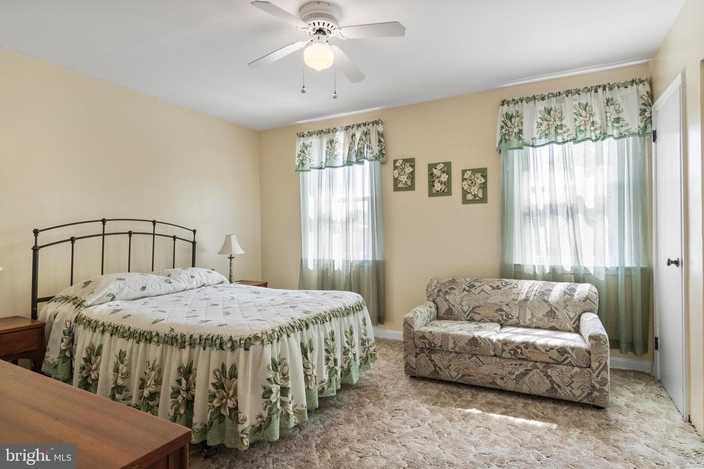 3043 Tremont Street photo 13