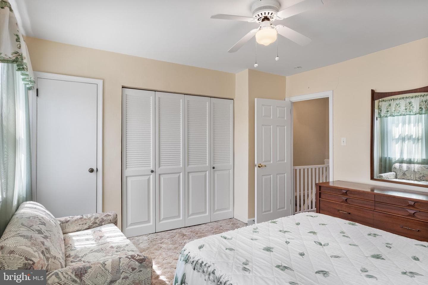 3043 Tremont Street photo 15