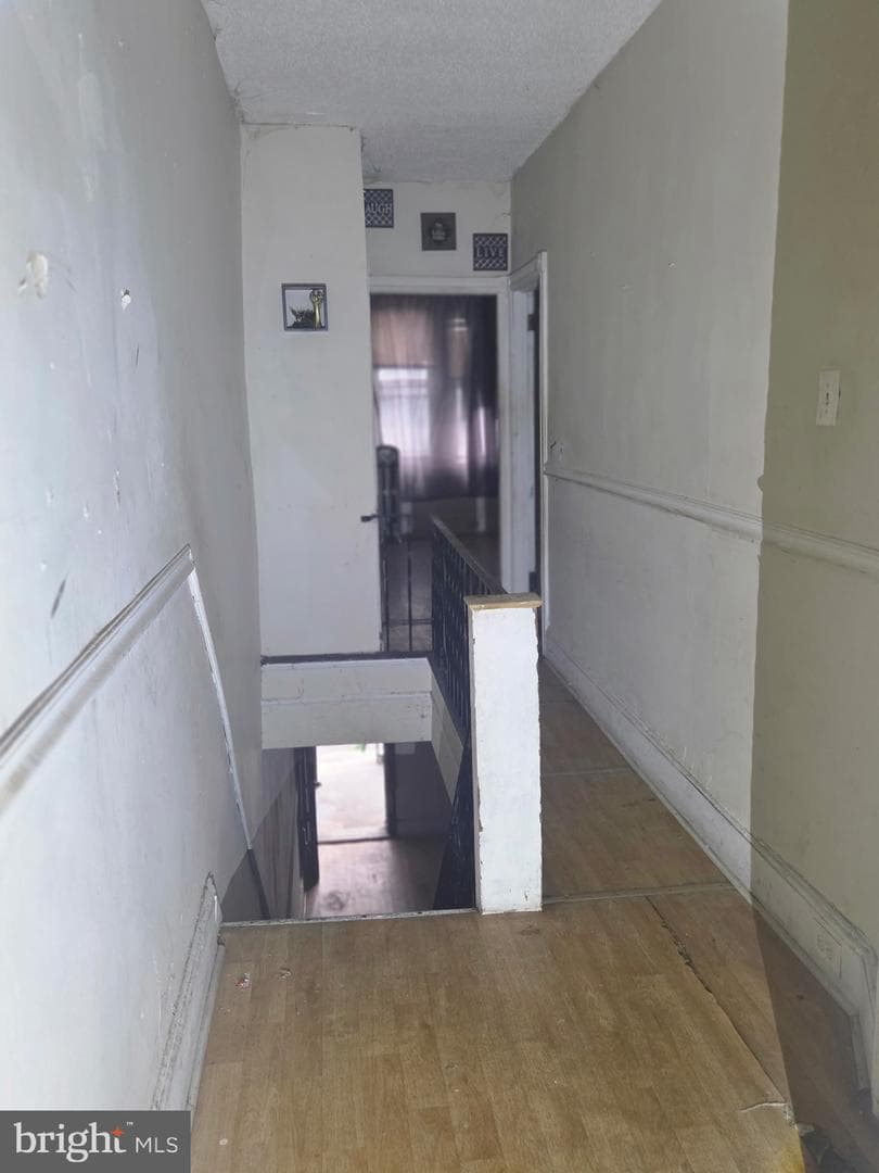 940 E Schiller Street photo 5