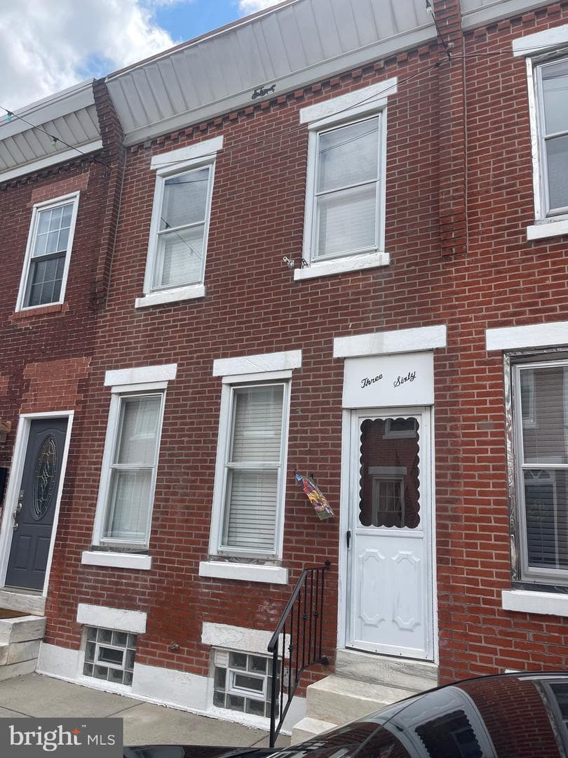 360 Durfor Street photo 2