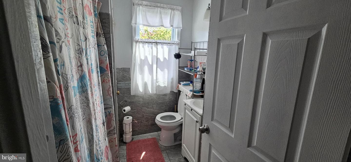 642 E Raymond Street photo 10