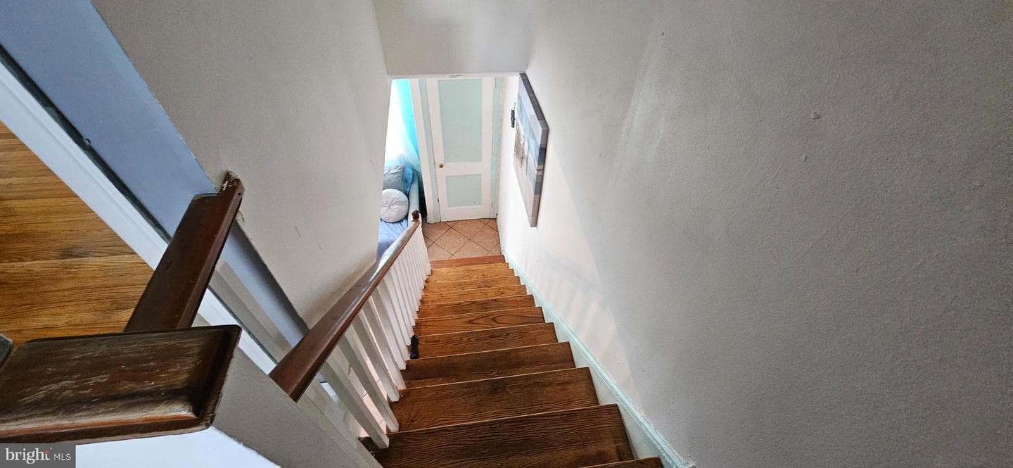 642 E Raymond Street photo 13