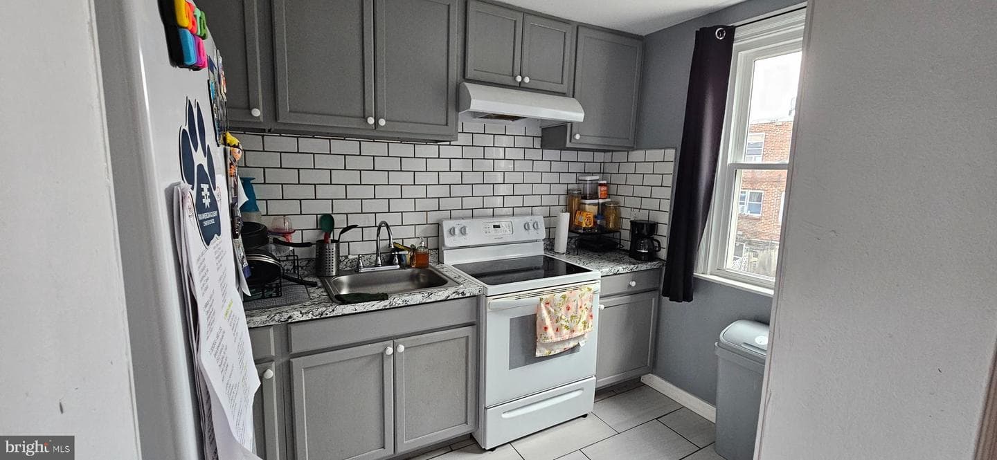 642 E Raymond Street photo 6