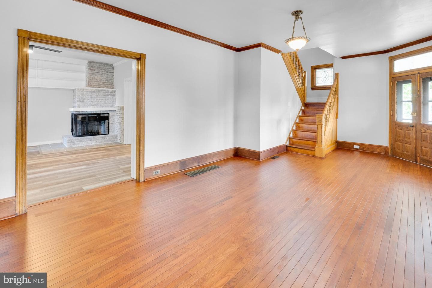 700 Strahle Street photo 11