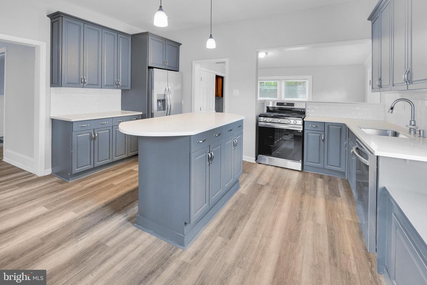 700 Strahle Street photo 15