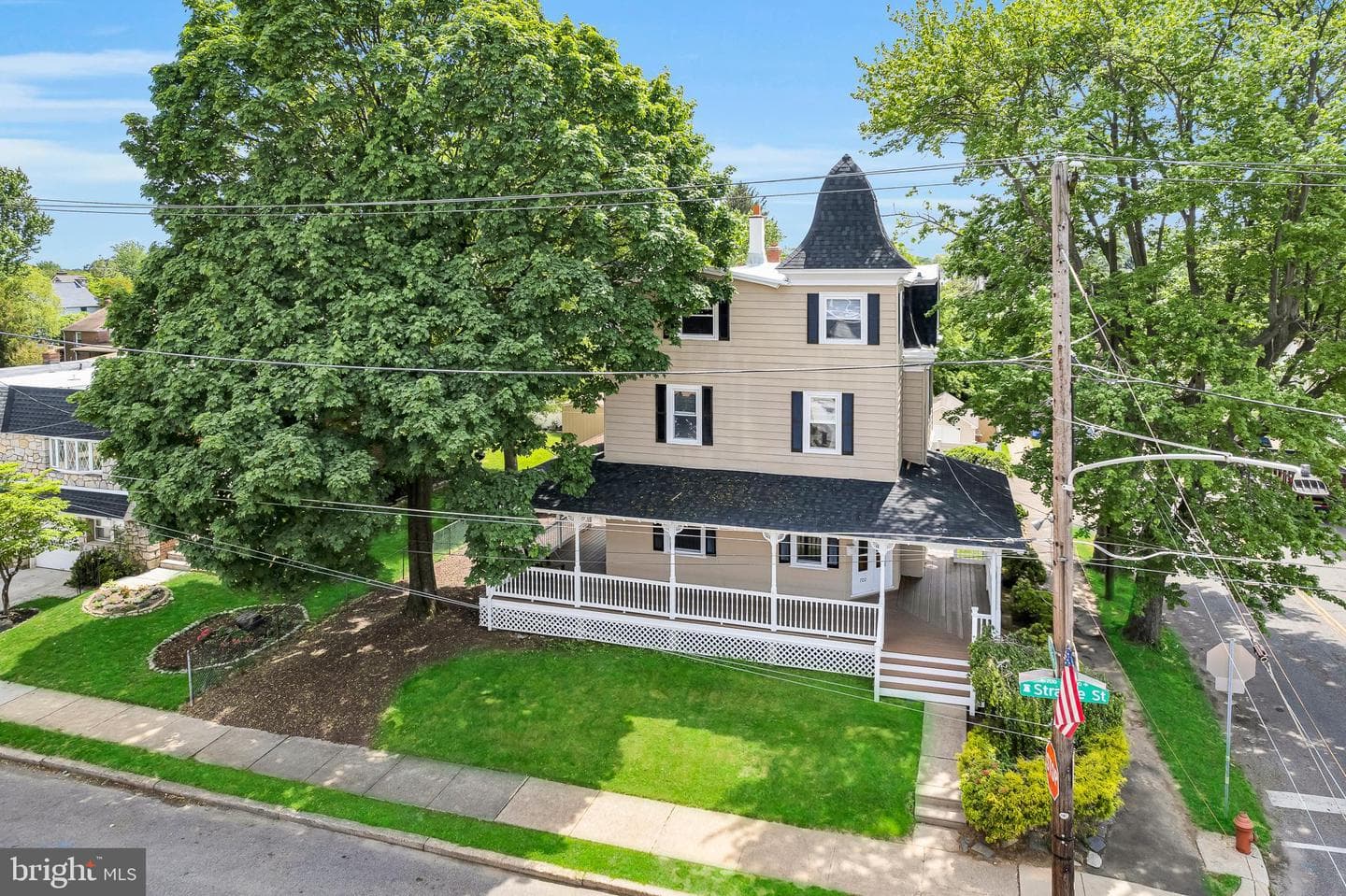700 Strahle Street photo 2