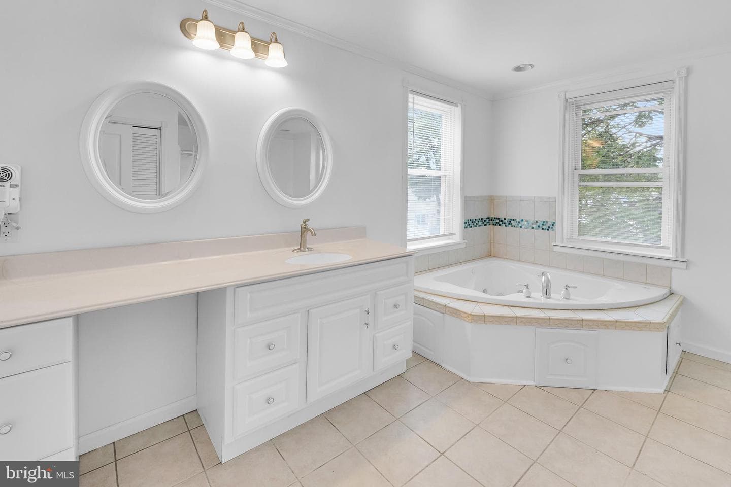 700 Strahle Street photo 22