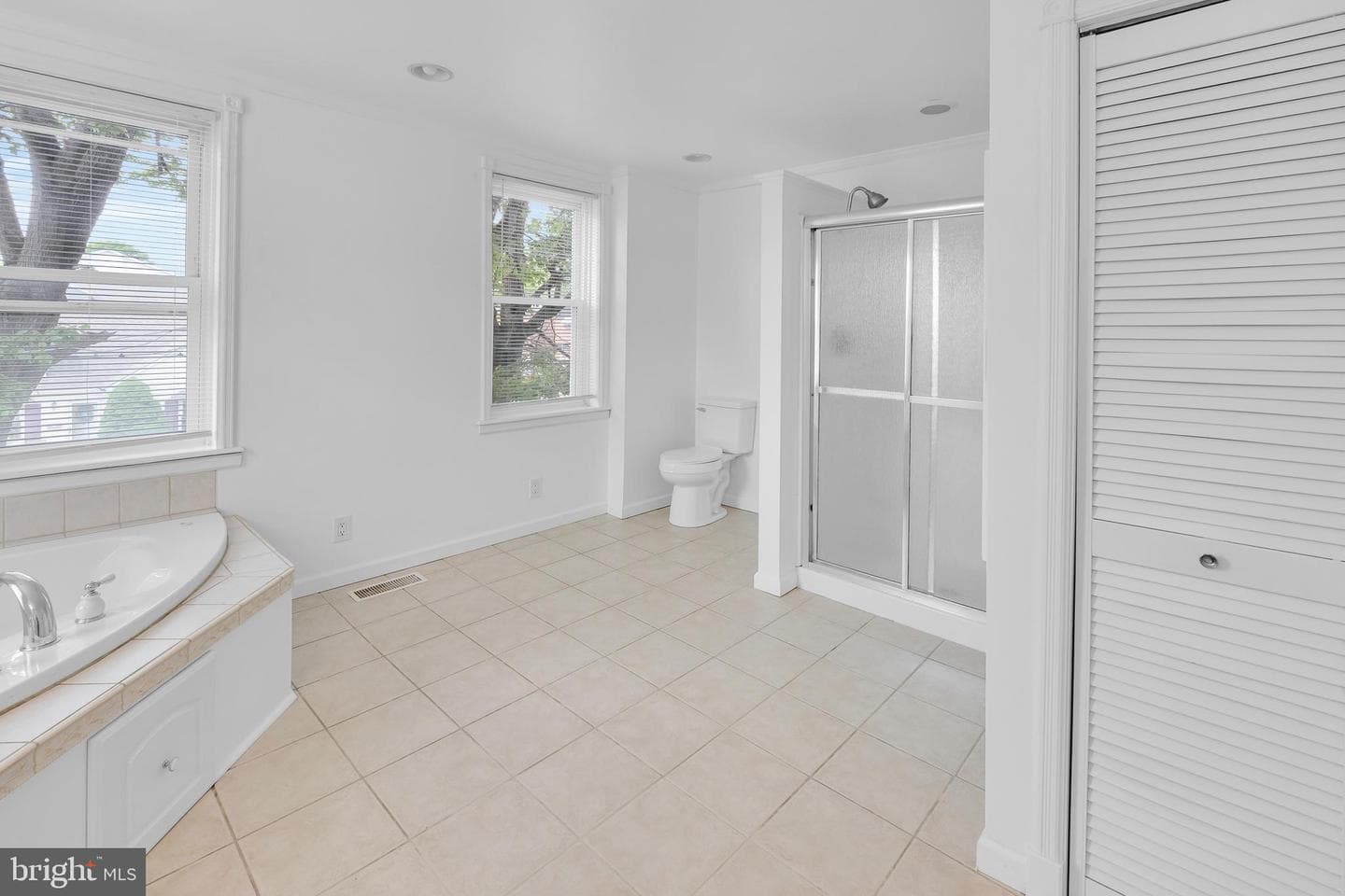 700 Strahle Street photo 23