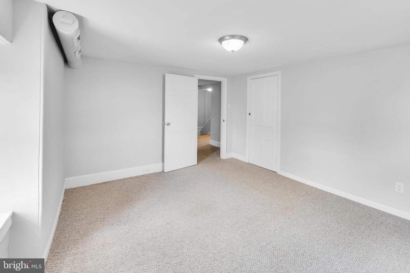 700 Strahle Street photo 33